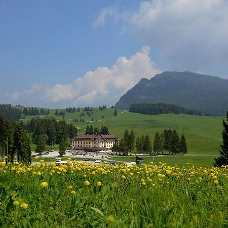 Hotel Vezzena Malga Postesina 외부 사진